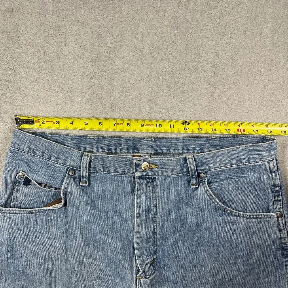Wrangler Style 23 Jeans Mens 38(36)x36(35) Light Wash‎ Relaxed Straight 23MWXAB